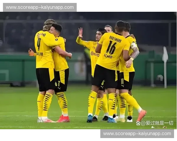 德甲双雄的欧冠宿命：拜仁与多特蒙德的巅峰对决，硝烟又起！